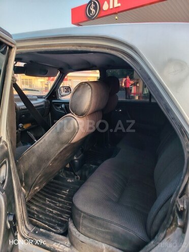GAZ 3110 "Volga"-6