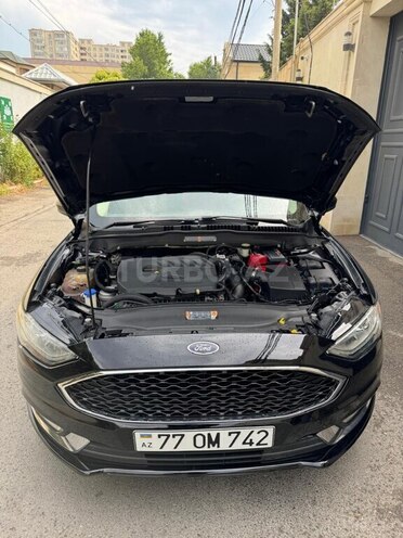 Ford Fusion-10