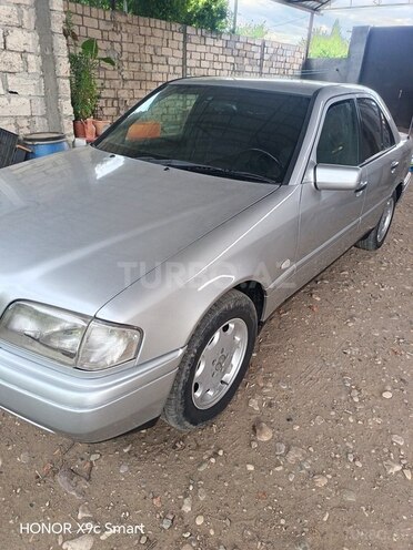 Mercedes C 200-3