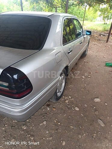 Mercedes C 200-4