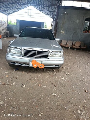 Mercedes C 200-1