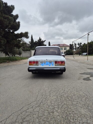 LADA (VAZ) 2107-2