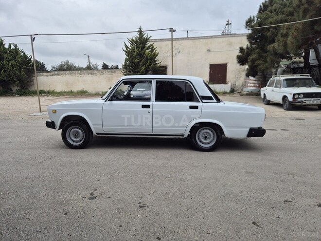 LADA (VAZ) 2107-4