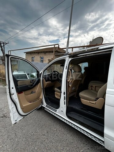 Hyundai H-1-3