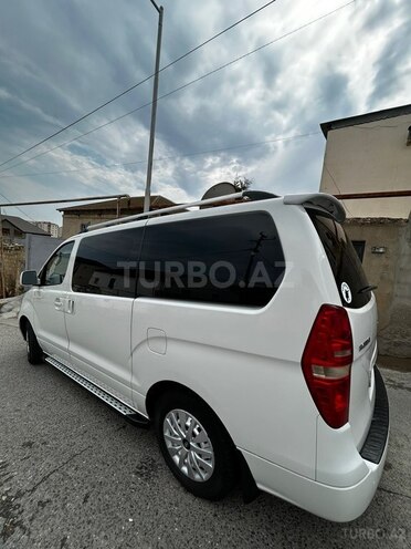 Hyundai H-1-10