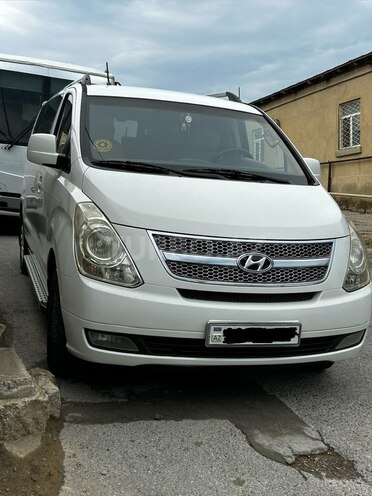 Hyundai H-1-12
