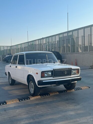 LADA (VAZ) 2107-2