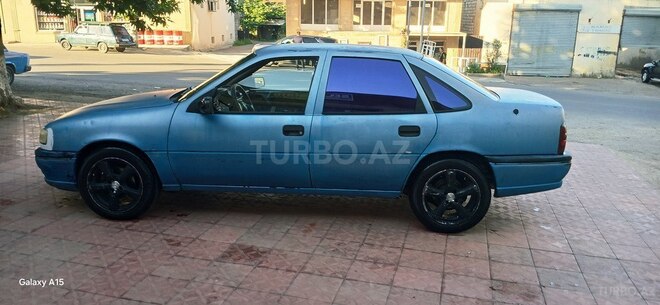 Opel Vectra-3