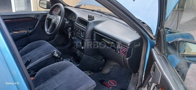 Opel Vectra-6