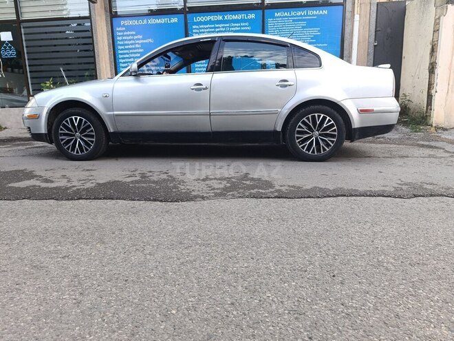 Volkswagen Passat-5