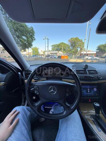 Mercedes E 280-10