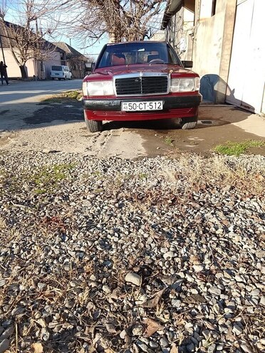 Mercedes 190-2