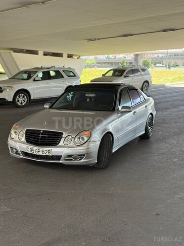 Mercedes E 200-4