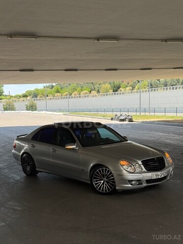Mercedes E 200-1