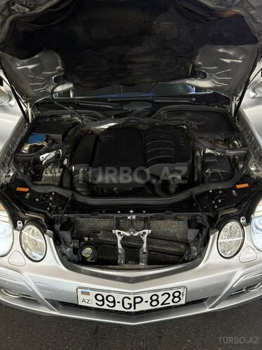 Mercedes E 200-13