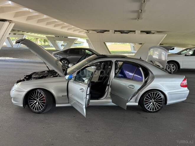 Mercedes E 200-10