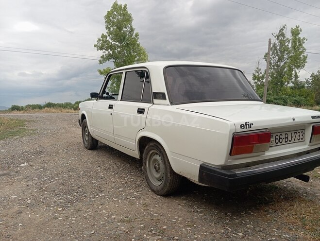 LADA (VAZ) 2107-2
