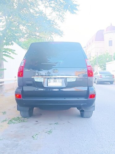 Toyota Land Cruiser Prado-8