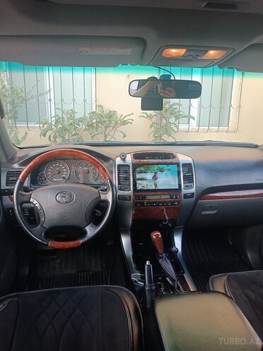 Toyota Land Cruiser Prado-12
