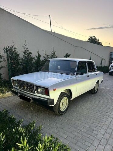 LADA (VAZ) 2107-2