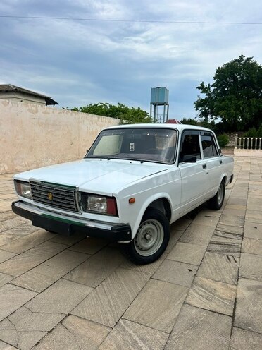 LADA (VAZ) 2107-4