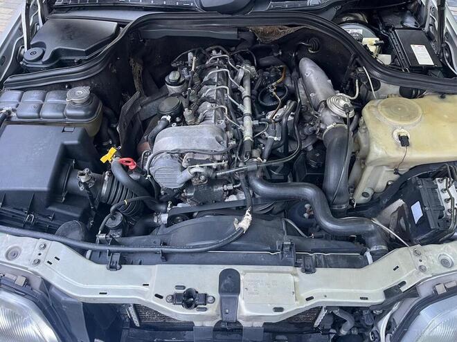 Mercedes C 220-8