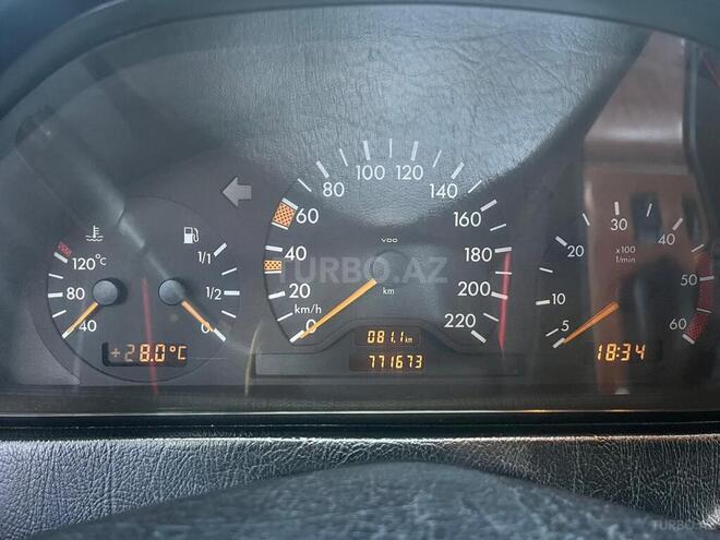 Mercedes C 220-12