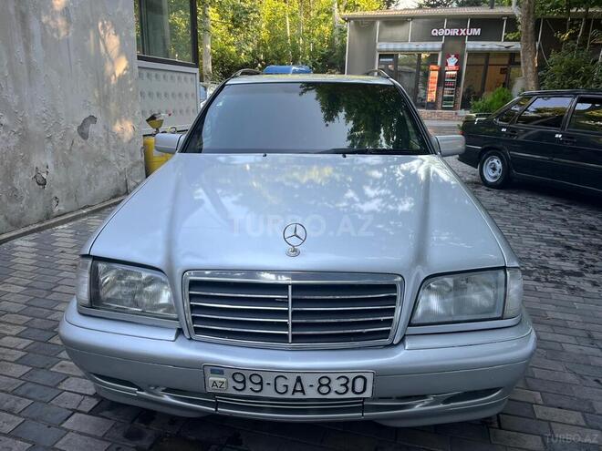 Mercedes C 220-1