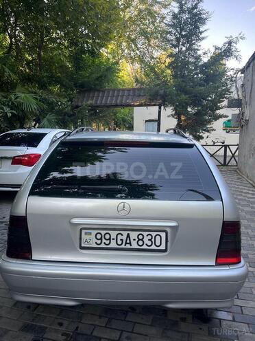 Mercedes C 220-2