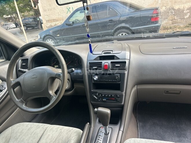 Nissan Maxima-4