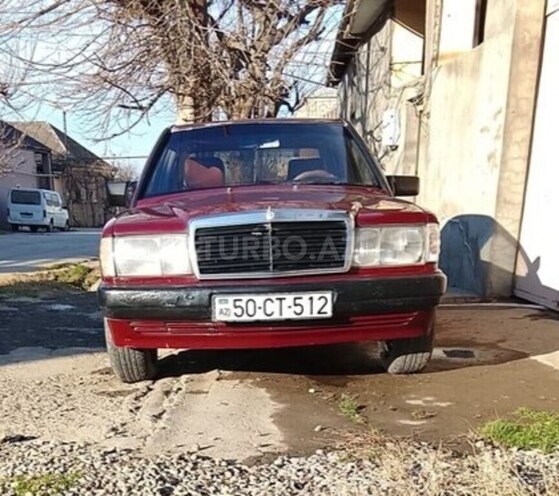 Mercedes 190-1