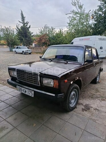 LADA (VAZ) 2107-2