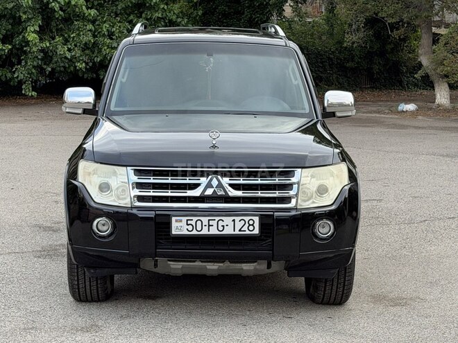Mitsubishi Pajero-1