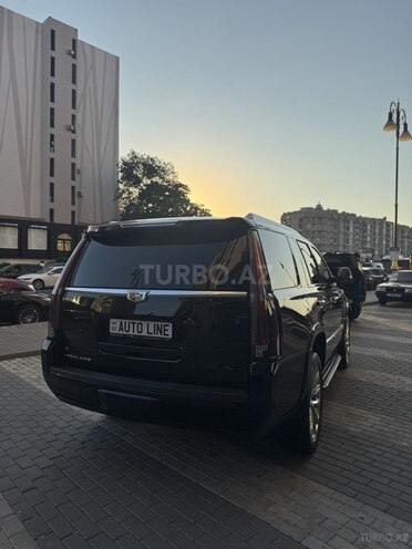 Cadillac Escalade-9
