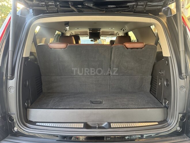 Cadillac Escalade-19