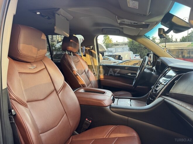 Cadillac Escalade-13