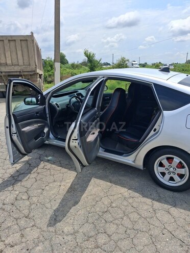Toyota Prius-2