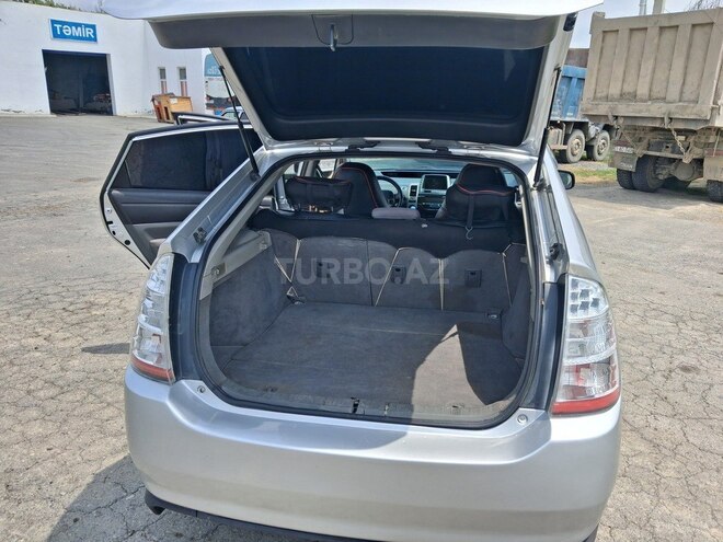 Toyota Prius-3