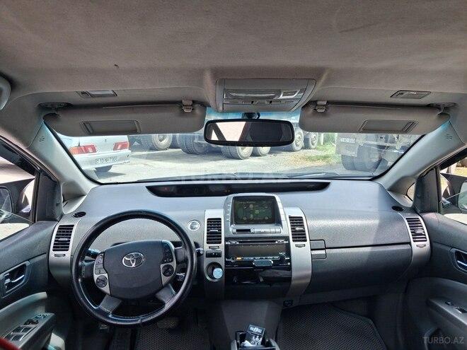 Toyota Prius-7