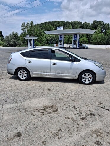Toyota Prius-10