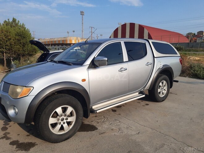 Mitsubishi L200-3