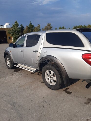 Mitsubishi L200-5