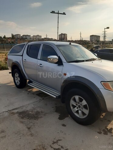 Mitsubishi L200-6