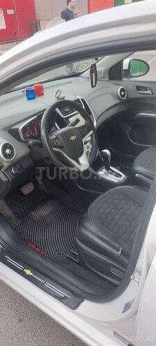Chevrolet Aveo-4