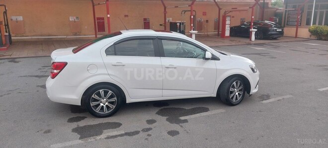 Chevrolet Aveo-2