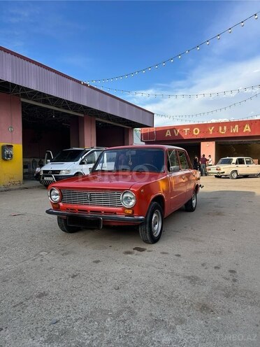 LADA (VAZ) 21011-2