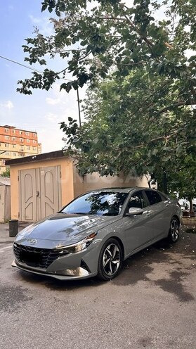 Hyundai Elantra-2