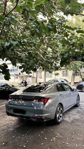 Hyundai Elantra-6