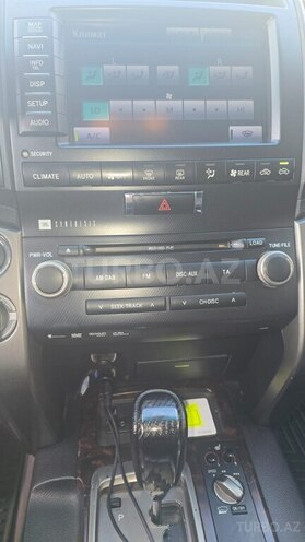 Toyota Land Cruiser-9