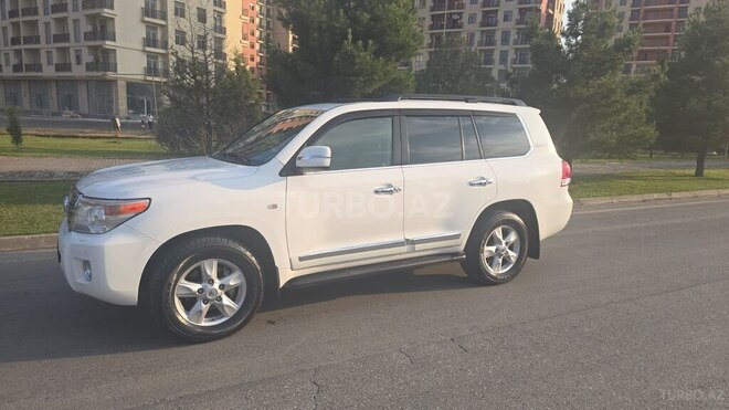 Toyota Land Cruiser-6